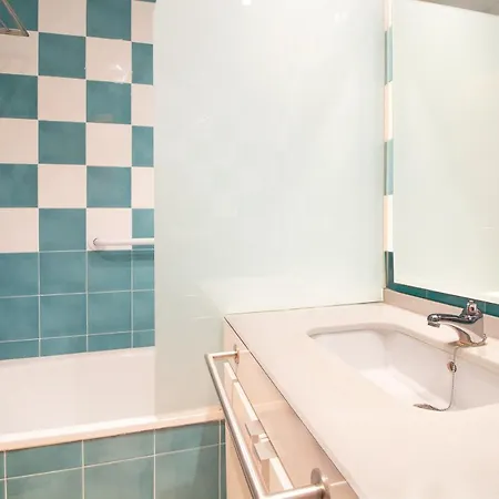 Global Properties, Con Gran Terraza Y Piscina Apartment *